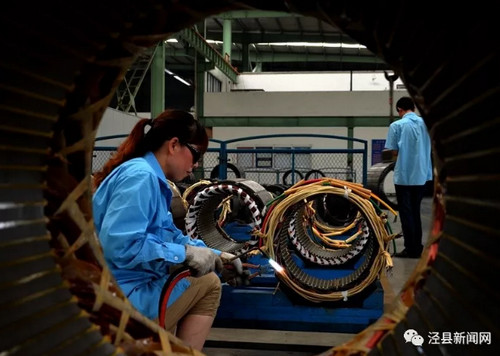 泉州金优(yōu)电子制造(zào)有限责任(ren)公司(H5网站(zhan))曹衛平：巾(jin)帼不讓須(xu)眉